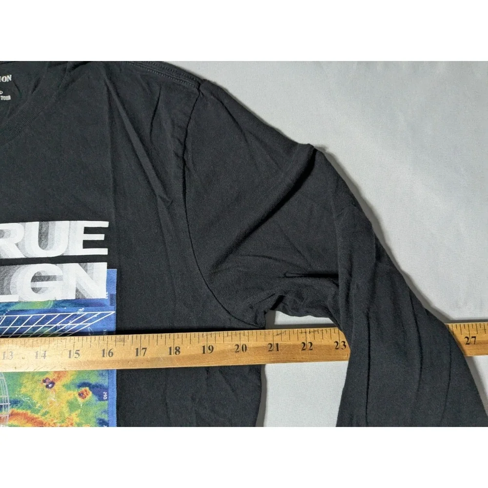 TRUE RELIGION Hurricane Long Sleeve Black Graphic T-Shirt - Men Medium EUC‎